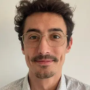 CV Manager commercial