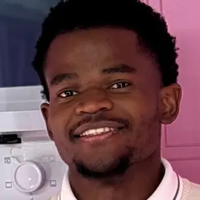 Candidat 260120194423 - Menuisier / Restaurateur