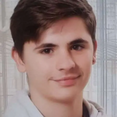 Candidat 260128201204 - Vendeur / Employé Polyvalent