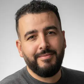 CV Technicien en électricité industrielle et bâtiment