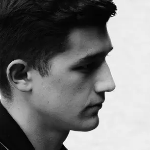 CV Agent logistique polyvalent / menuisier