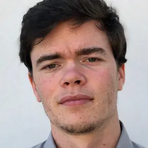 Candidat Chargé De Marketing Et Communication