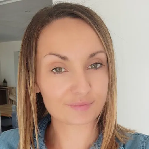 Candidat 260812151315 - Hôtesse Service Client