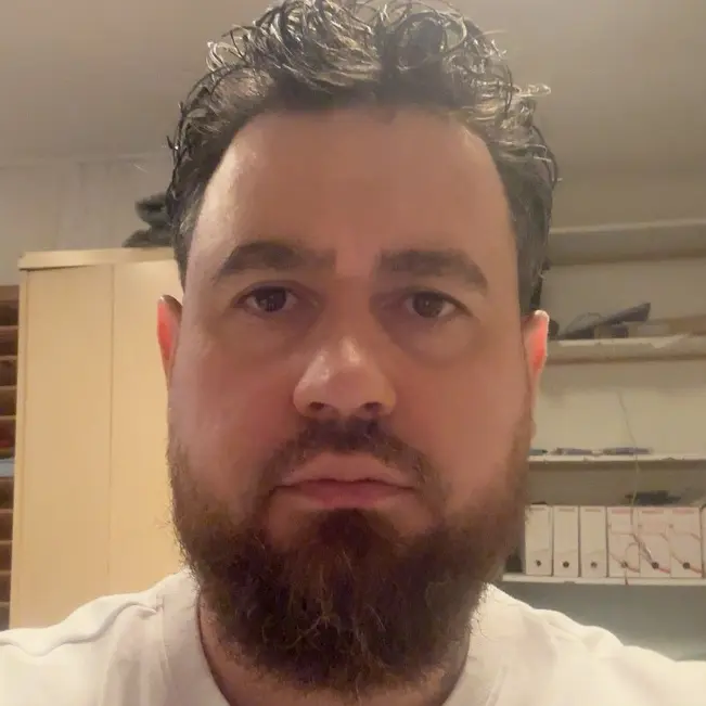 Candidat 260910164724 - Menuisier Expérimenté