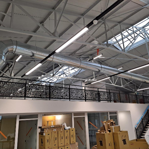 Gaine rigide perforée pour diffusion d'air conditionné - ACTEA